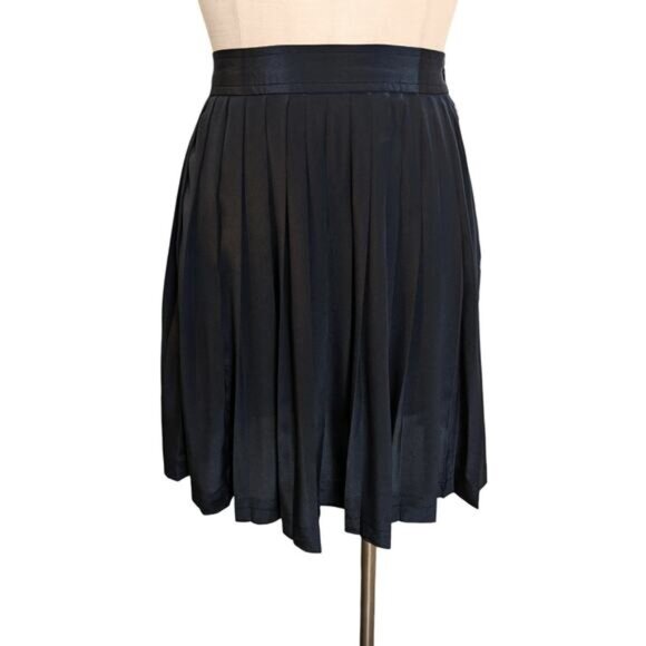 Vintage CHAUS 80's 90's Black Pleated Lightweight Skirt 10 Petites 10P - Picture 1 of 2